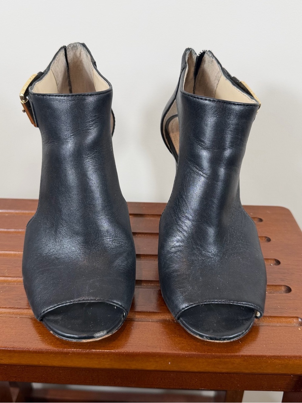 Louise et Cie Black Leather Peep-Toe Ankle Booties Heels Size 6m